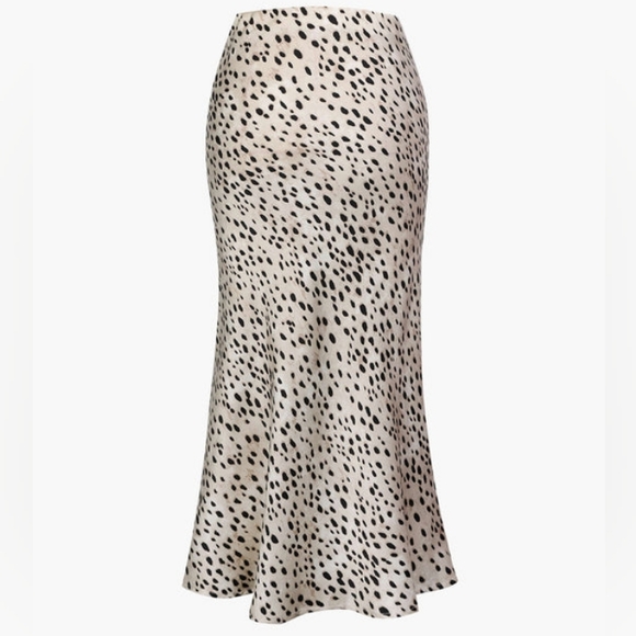 SOLD - MICAS Leopard Print Slit Midi Skirt - Picture 2 of 5
